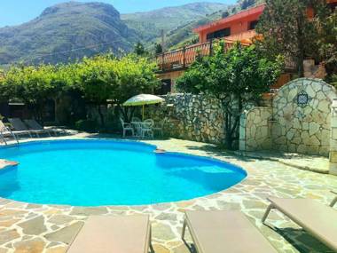 Lovely Holiday Home in Castellammare del Golfo with Pool