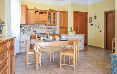 One bedroom appartement at Santa Maria di Castellabate 200 m away from the beach with sea view enclosed garden and wifi