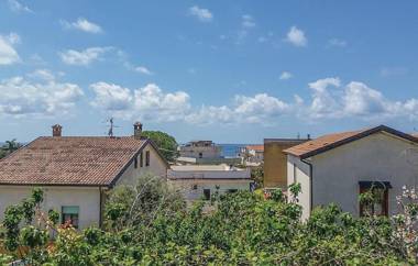 One bedroom appartement at Santa Maria di Castellabate 200 m away from the beach with sea view enclosed garden and wifi