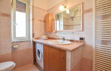 One bedroom appartement at Santa Maria di Castellabate 200 m away from the beach with sea view enclosed garden and wifi