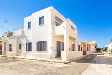 L'Angolo di Dora by BarbarHouse