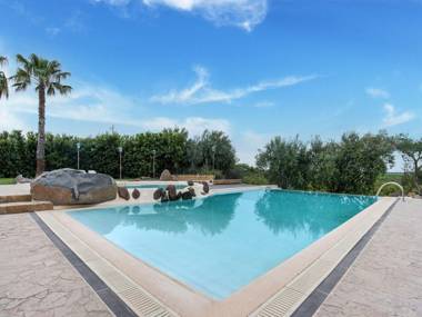 Holiday Home in Carlentini with Swimming PoolGardenTerrace