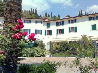 Beautiful Mansion in Pesina Spezie near Lake