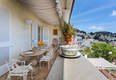 Casa Raiola by CapriRooms