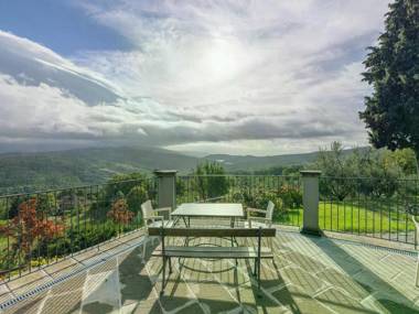 Apartment in old farmhouse with authentic atmosphere in property with swimming pool.