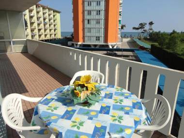 Beautiful three-room apartment with large terrace A C - 7 people