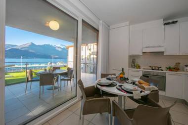 Vista di Maccagno Fantastico Pool