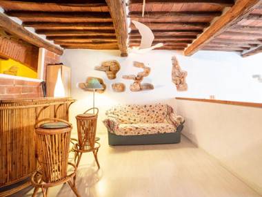 Charming Apartment in Campiglia Marittima near Seabeach
