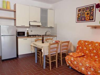 A semi-detached bungalow with AC near the coast of Tuscany