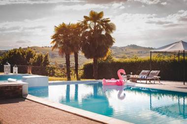 Almaranto Hotel & Retreat