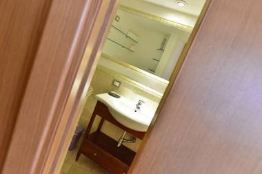 IzzHome Full Center Grand