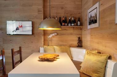 HelloChalet - Maison Zerodix - Ski in ski out access in front of Plan Maison Lifts and 400m from the center