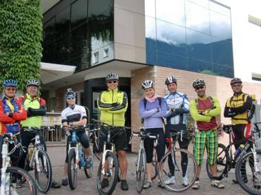 KRONE eat drink stay