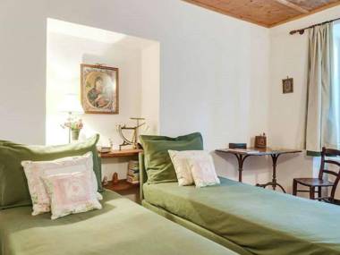 Charming renewed apartment pet allowed in the city center of Brixen