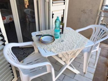 via romana n 47 sole e mare cristallino ti aspettano!!!!!!