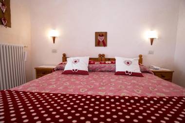 Hotel Silene Parking and Garage