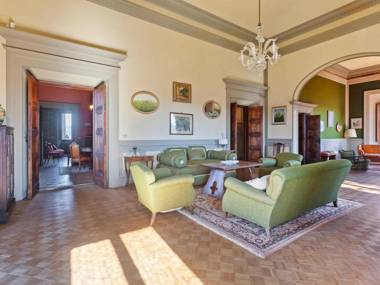 Cosy Holiday Home in Borgo San Lorenzo with Swimming Pool