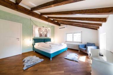 Stay Cooper Goethe Suite