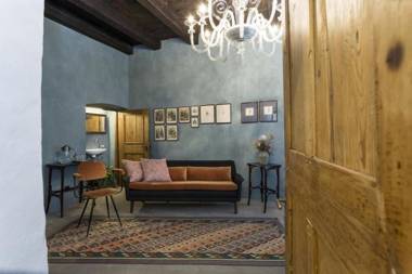 LAWIEN Goldenstern Residence