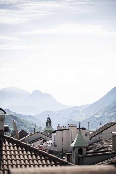 LAWIEN Goldenstern Residence