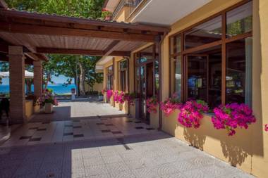 Loriana Park Hotel Sul Lago