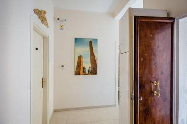Residenza Due Torri check in presso HOTEL CENTRALE Vicolo Cattani 7