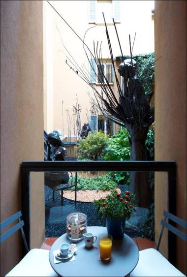 PHI HOTEL BOLOGNA "Al Cappello Rosso"