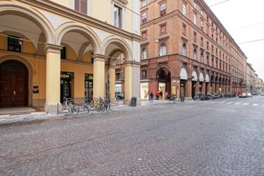 Skyline Central Apartment