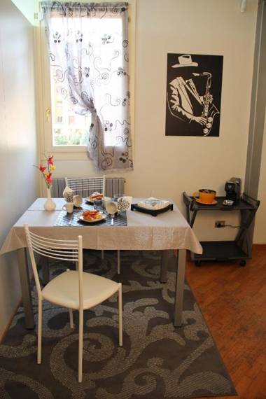 Emilia Levante Musica