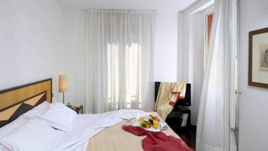 Phi Hotel Bologna Apartments