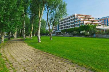 Savoy Beach Hotel & Thermal Spa