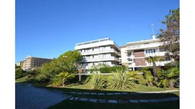 Beautiful two bedroom apartment facing the sea - sea view