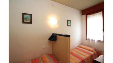 Beautiful two bedroom apartment facing the sea - sea view