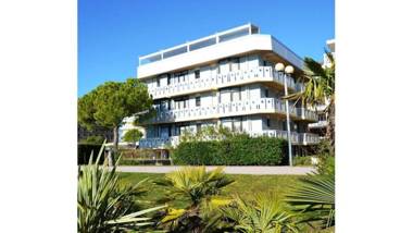 Sea View Spectacular Beachfront - Beach place with umbrella included