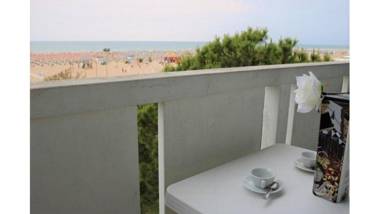 Sea View Spectacular Beachfront - Beach place with umbrella included