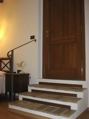 BORGHETTO AIRPORT/HOSPITAL