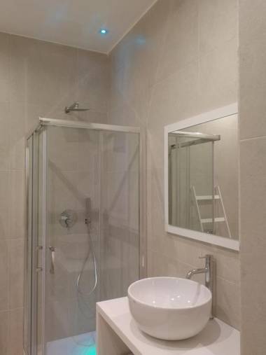 Gatto Bianco Duchessa