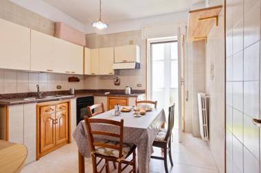 Pane & Pomodoro Beach Roomy Flat