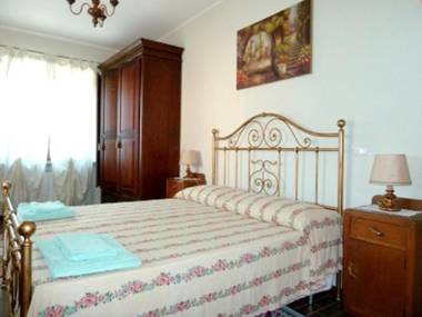 2 bedrooms villa with enclosed garden and wifi at Barga