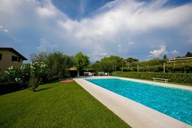 Bardolino Garden Pool &Tennis on the lake
