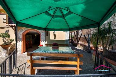 Villa Dell'Artista Fronte Spiaggia - SiciliaVacanza