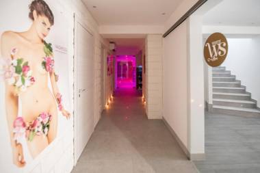 White Apartments & Spa