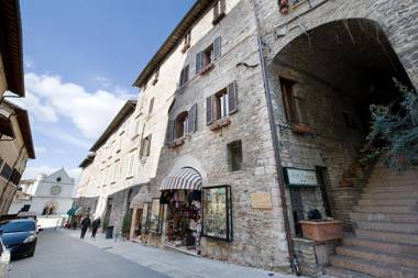 Hotel Properzio