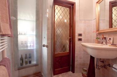 Loggia dei Maestri Comacini