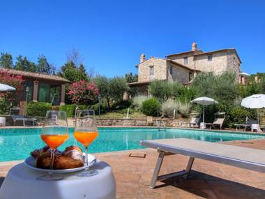 Amazing Holiday Home in Assisi with Swimming Pool
