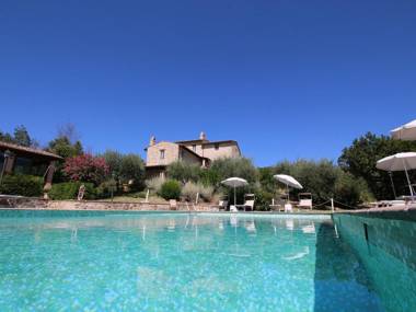Amazing Holiday Home in Assisi with Swimming Pool