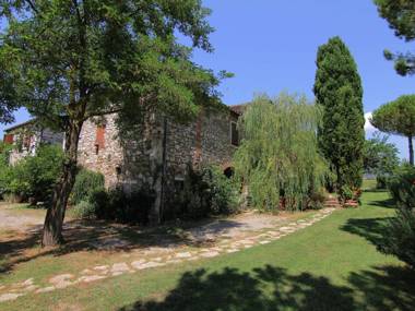 Exotic Farmhouse in Asciano with Swimming Pool