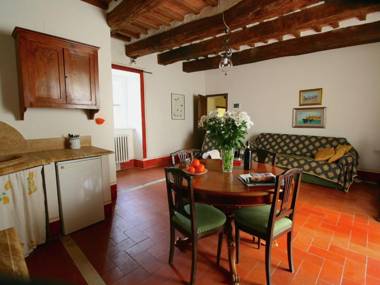 Exotic Farmhouse in Asciano with Swimming Pool