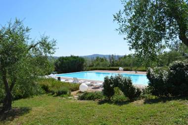 Luxurious holiday home with private patio Tuscany with panoramic swimming poo