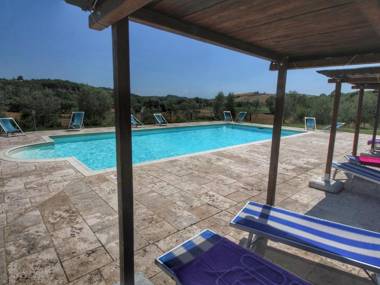 Gorgeous Cottage in Asciano with Swimming Pool